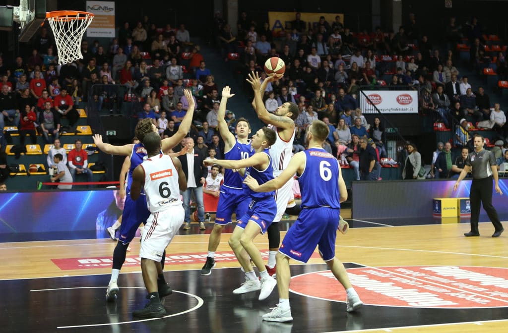 Cup-Derby im Magenta Dome