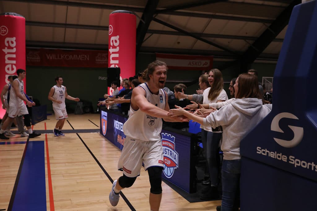Derby-Sieg im Cup-Achtelfinale!