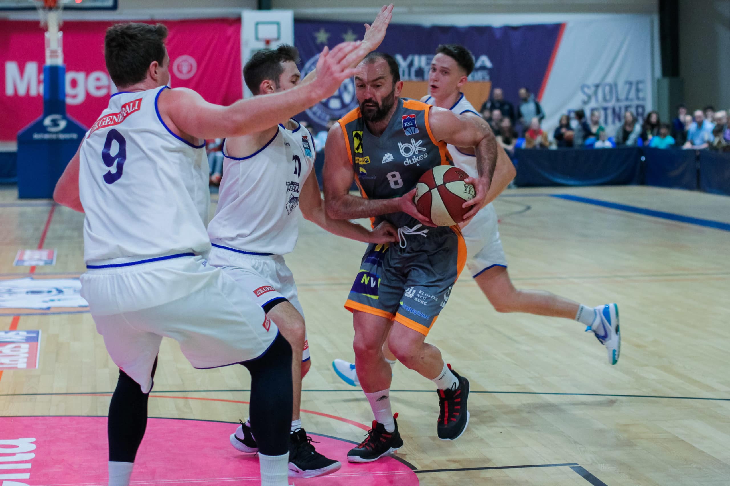Lokalderby bei Dukes